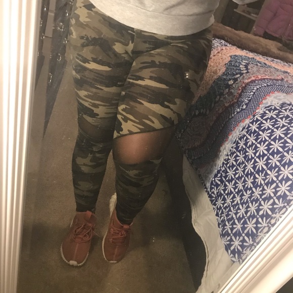 Super Soft, Army Fatigue Leggings - Picture 7 of 7
